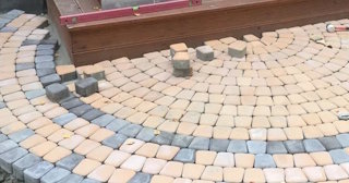 Укладка плитки на крыльцо в Волжском по цене от 810 руб. за м² | ТротуарнаяПлитка
