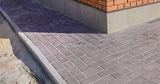 Укладка плитки на отмостку: Цена от 810 руб. в Волжском от ТротуарнаяПлитка
