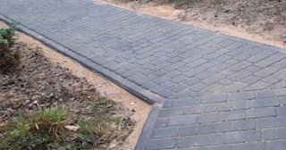 Укладка тротуарной плитки на основание в Волжском в октябре