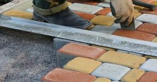 Укладка клинкерной брусчатки в Волжском: цена от 810 руб. за м2