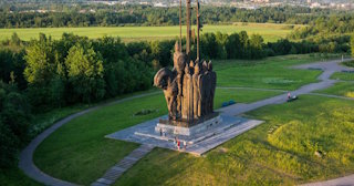 Благоустройство памятников в Волжском от 912 руб. – компания ТротуарнаяПлитка