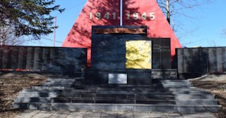 Профессиональное благоустройство памятников в Волжском в октябре