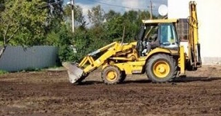 Выравнивание рельефа в Волжском в октябре